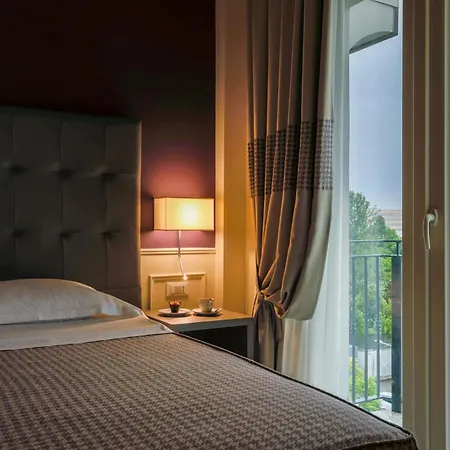 Hotell Savoia Regency 4*